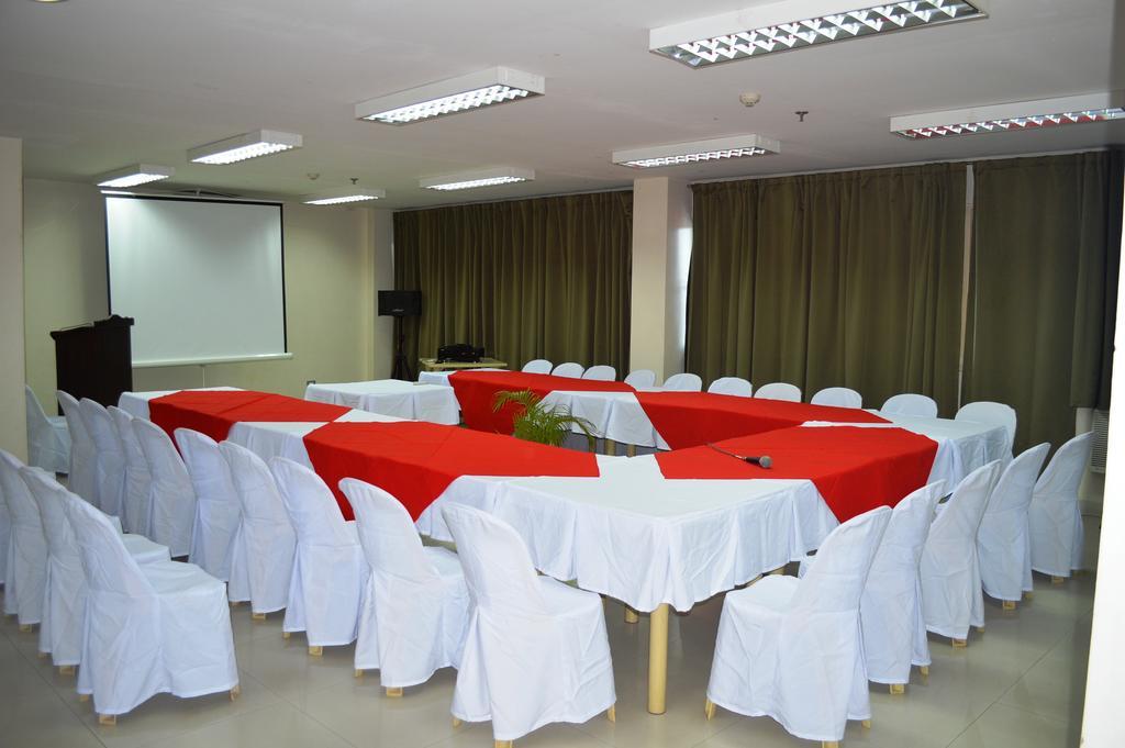 Alu Hotel Davao City Exterior foto