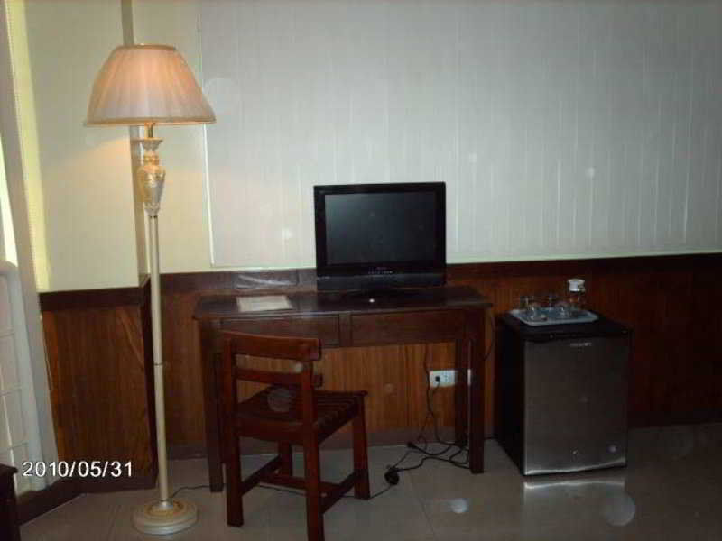 Alu Hotel Davao City Exterior foto