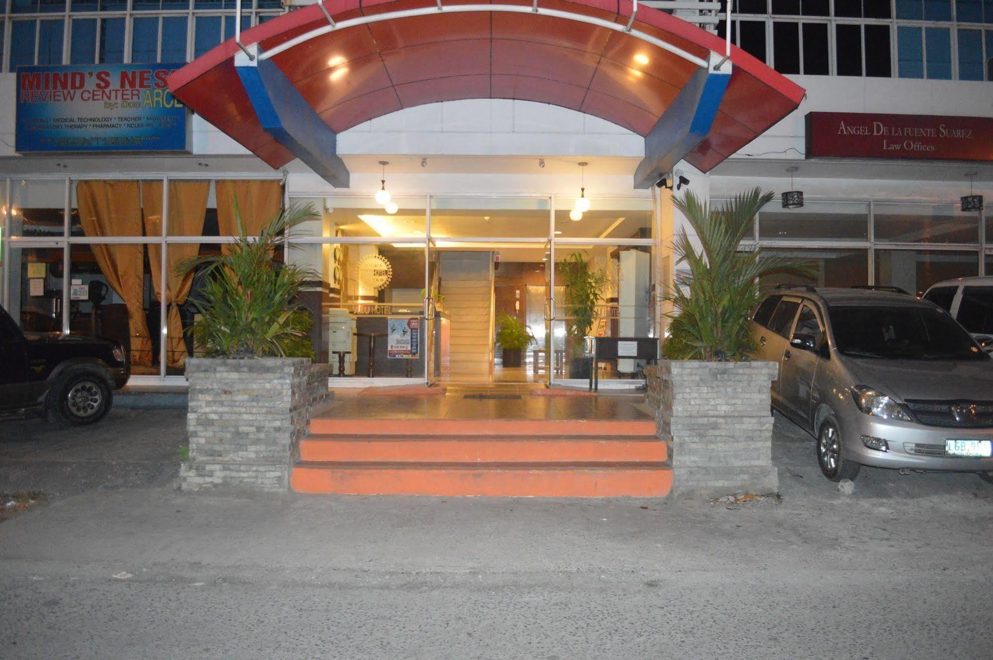 Alu Hotel Davao City Exterior foto