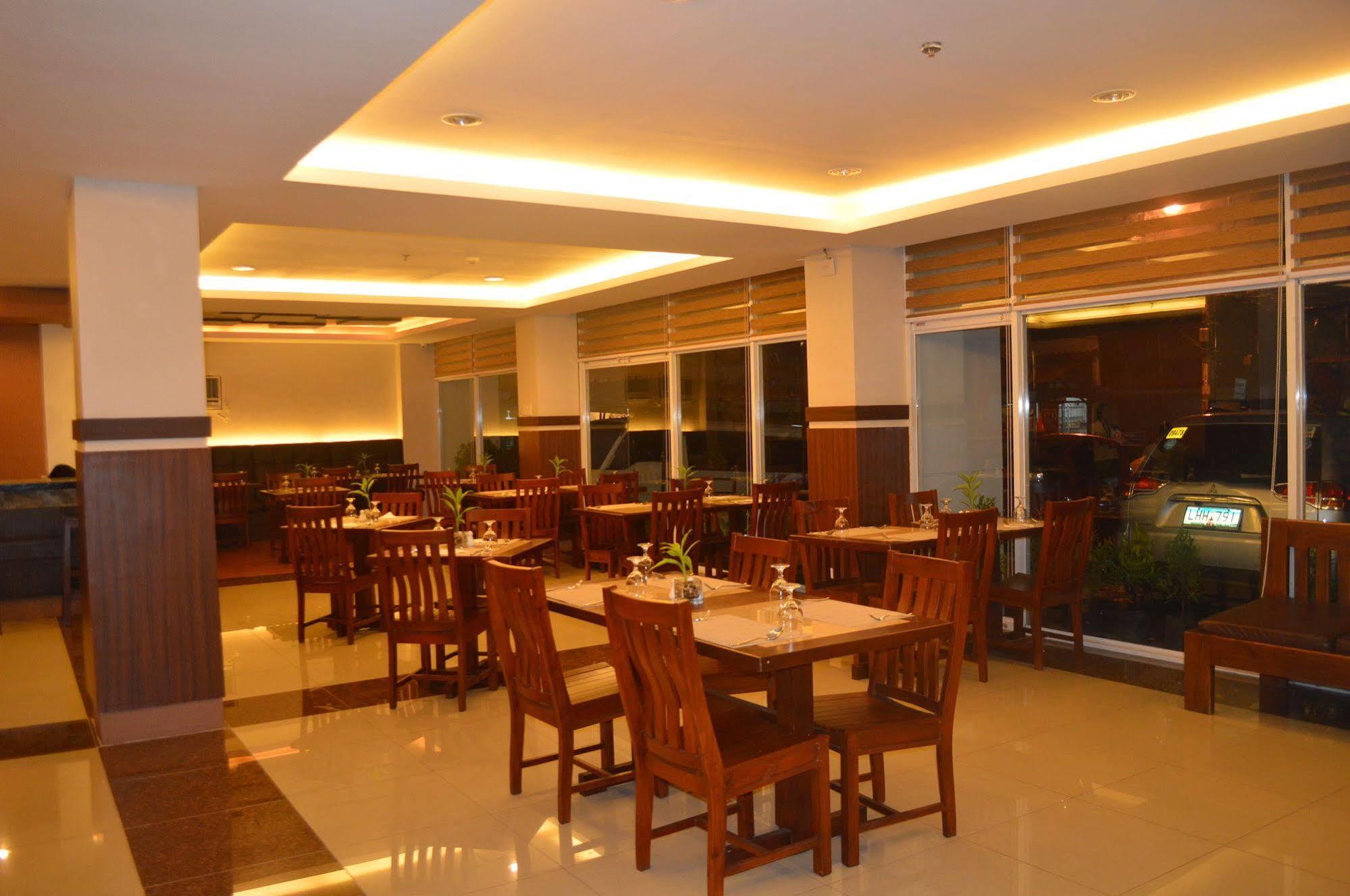 Alu Hotel Davao City Exterior foto