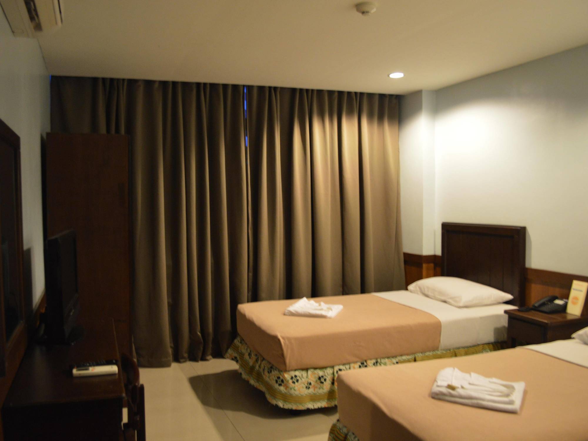 Alu Hotel Davao City Exterior foto