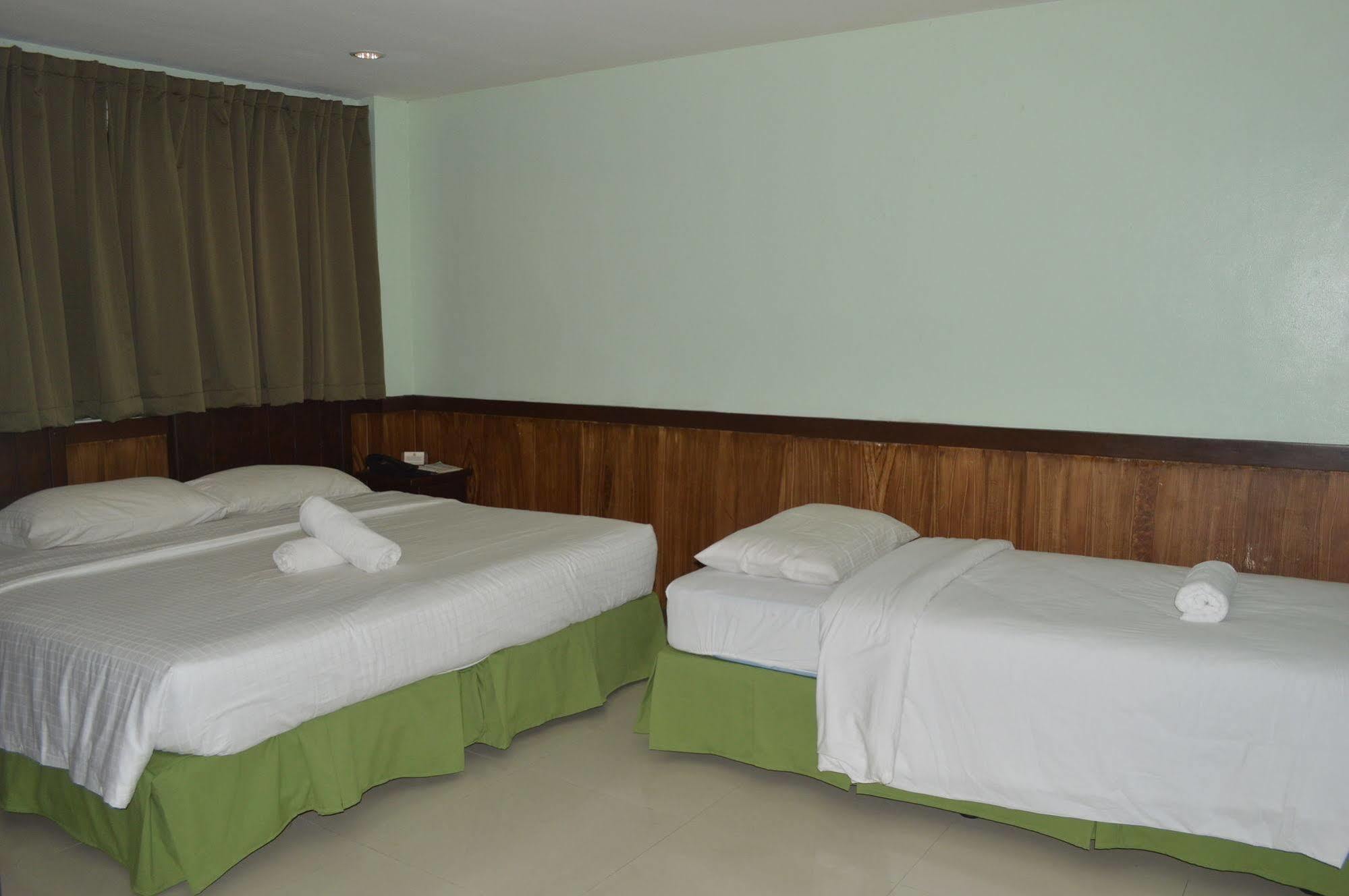 Alu Hotel Davao City Exterior foto